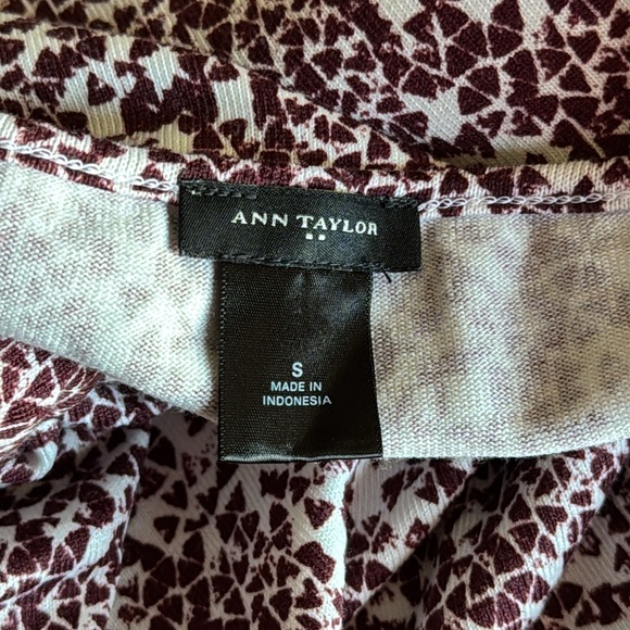 Ann Taylor Knot Dark Red Pattern Sweater - Picture 4 of 5